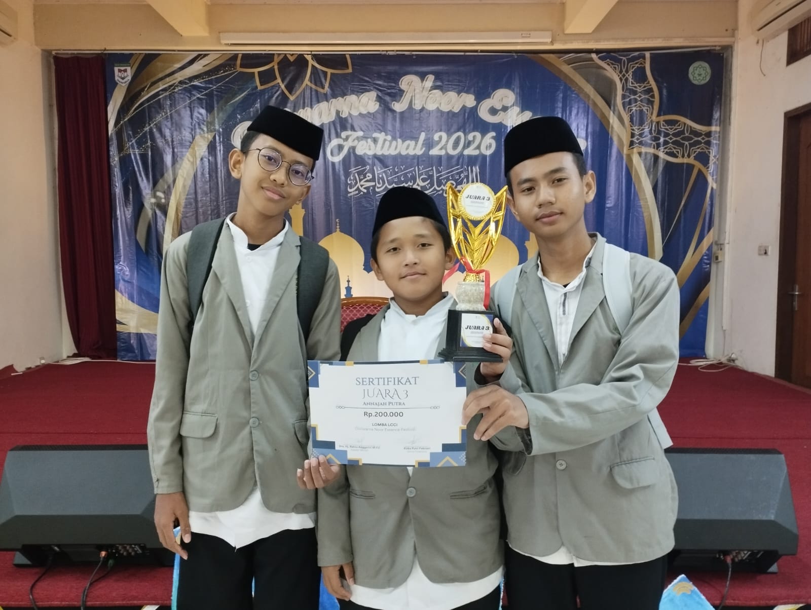 Juara 3 LCCI SMA Dwiwarna