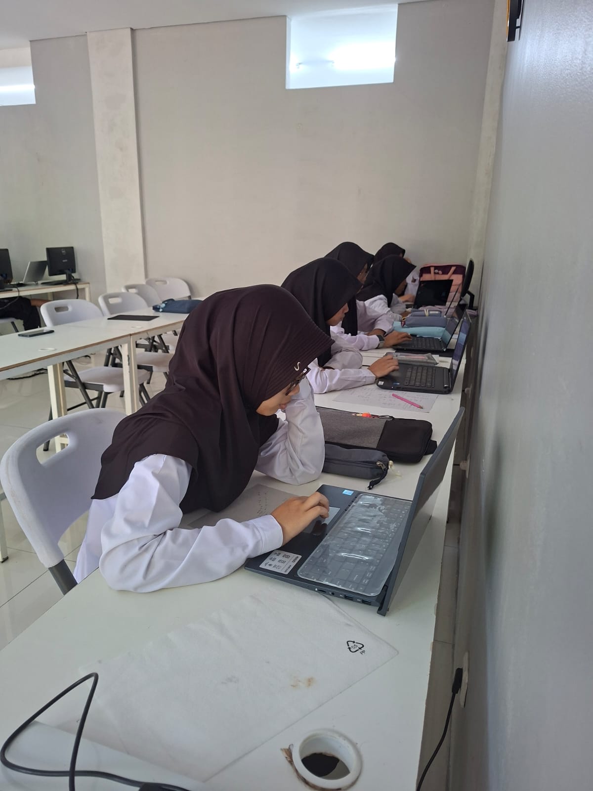 Persiapkan Masa Depan, Siswa Kelas 9 SMP Annajah Tamprim Ikuti Try Out Sekolah Lanjutan Bersama Bintang Pelajar